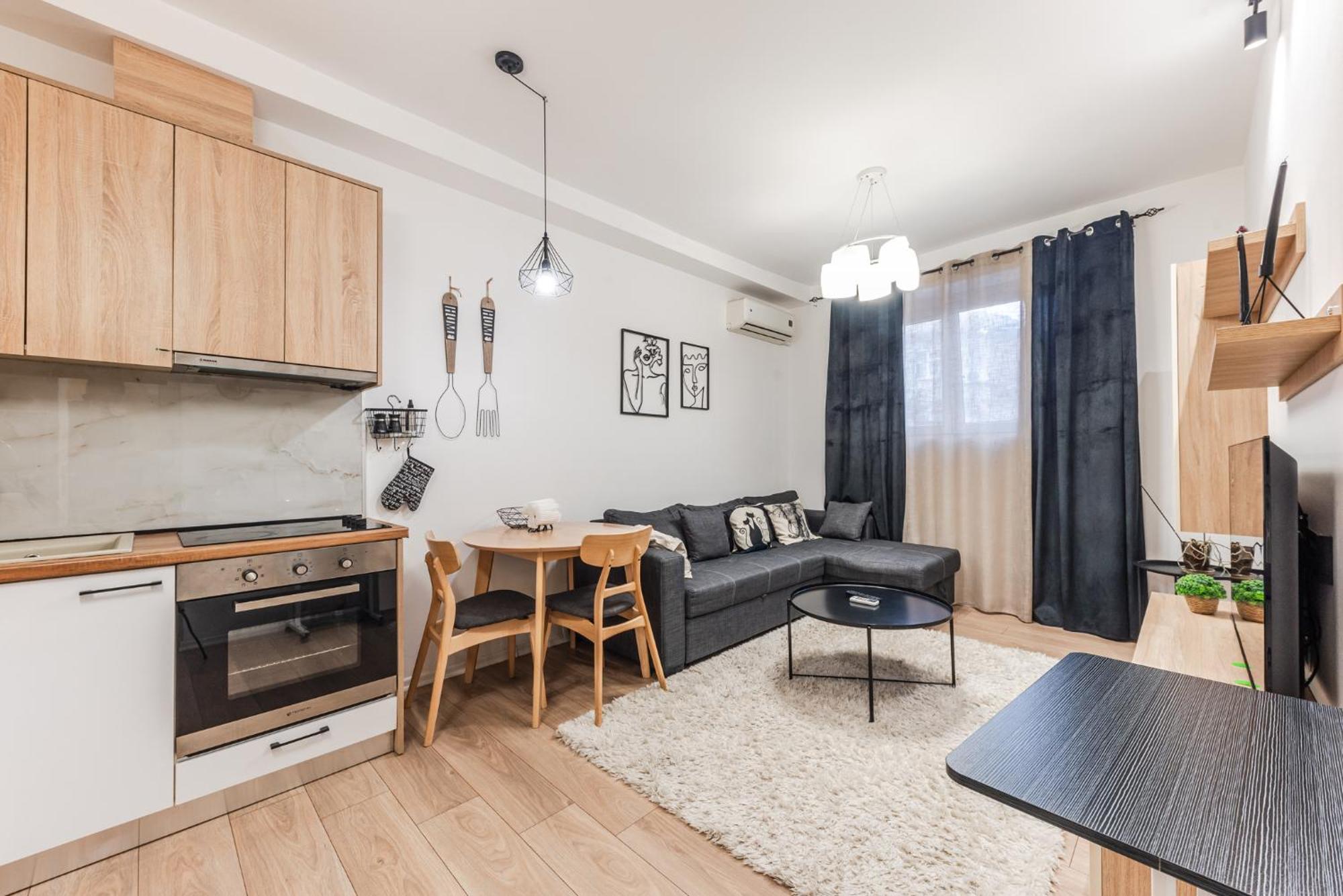 Noir Apartment By Kondo Stays Тирана Экстерьер фото
